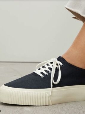 Everlane The Forever Sneaker, India Ink, Women’s Size 6/Men’s Size 4